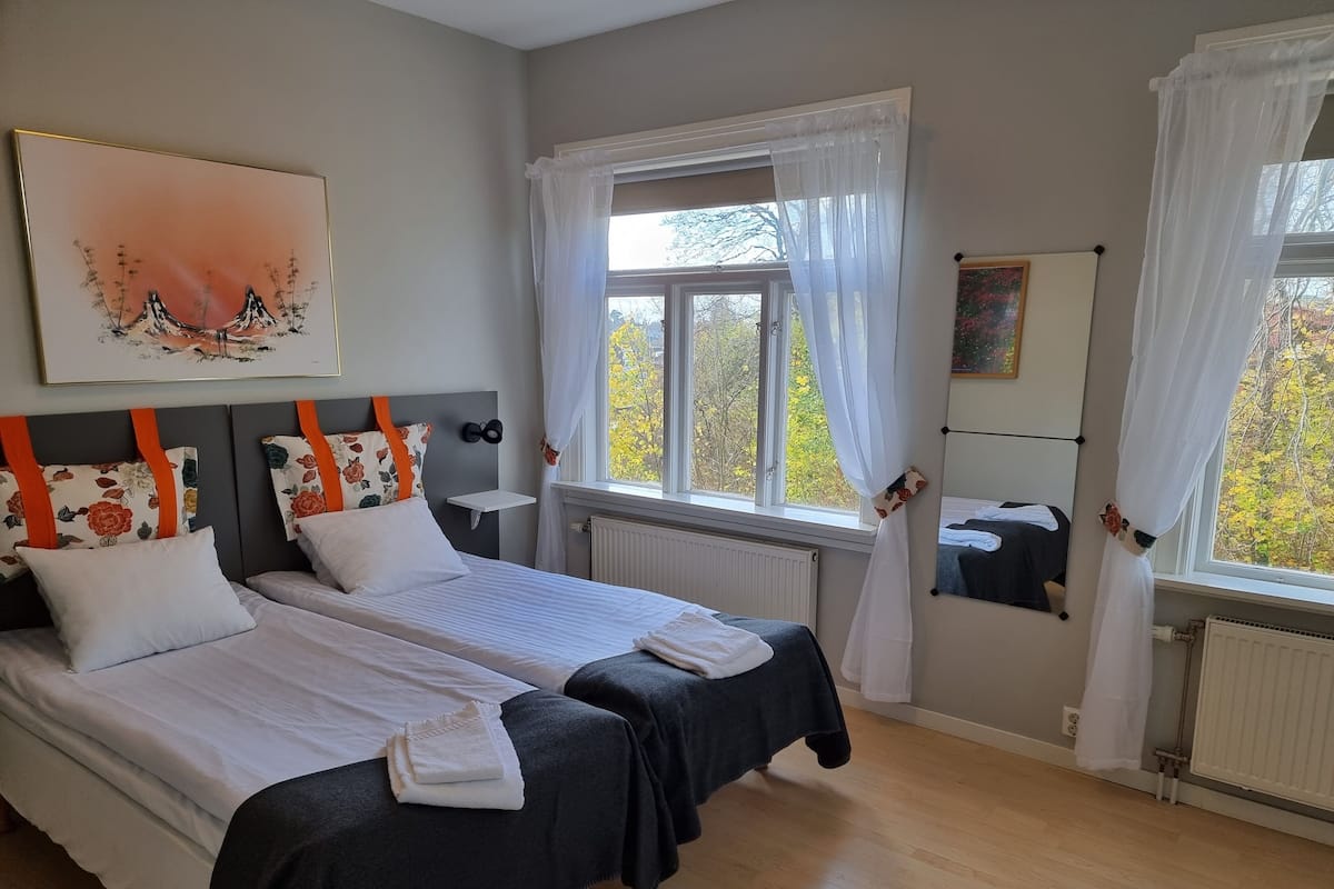 Double Room, Shared Bathroom | Iron/ironing board, free WiFi