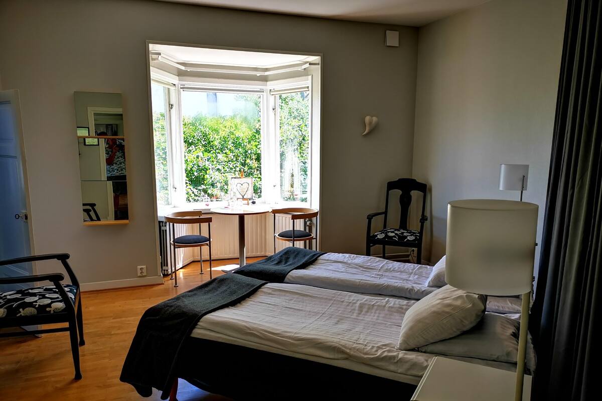 Double Room, Ensuite | Iron/ironing board, free WiFi