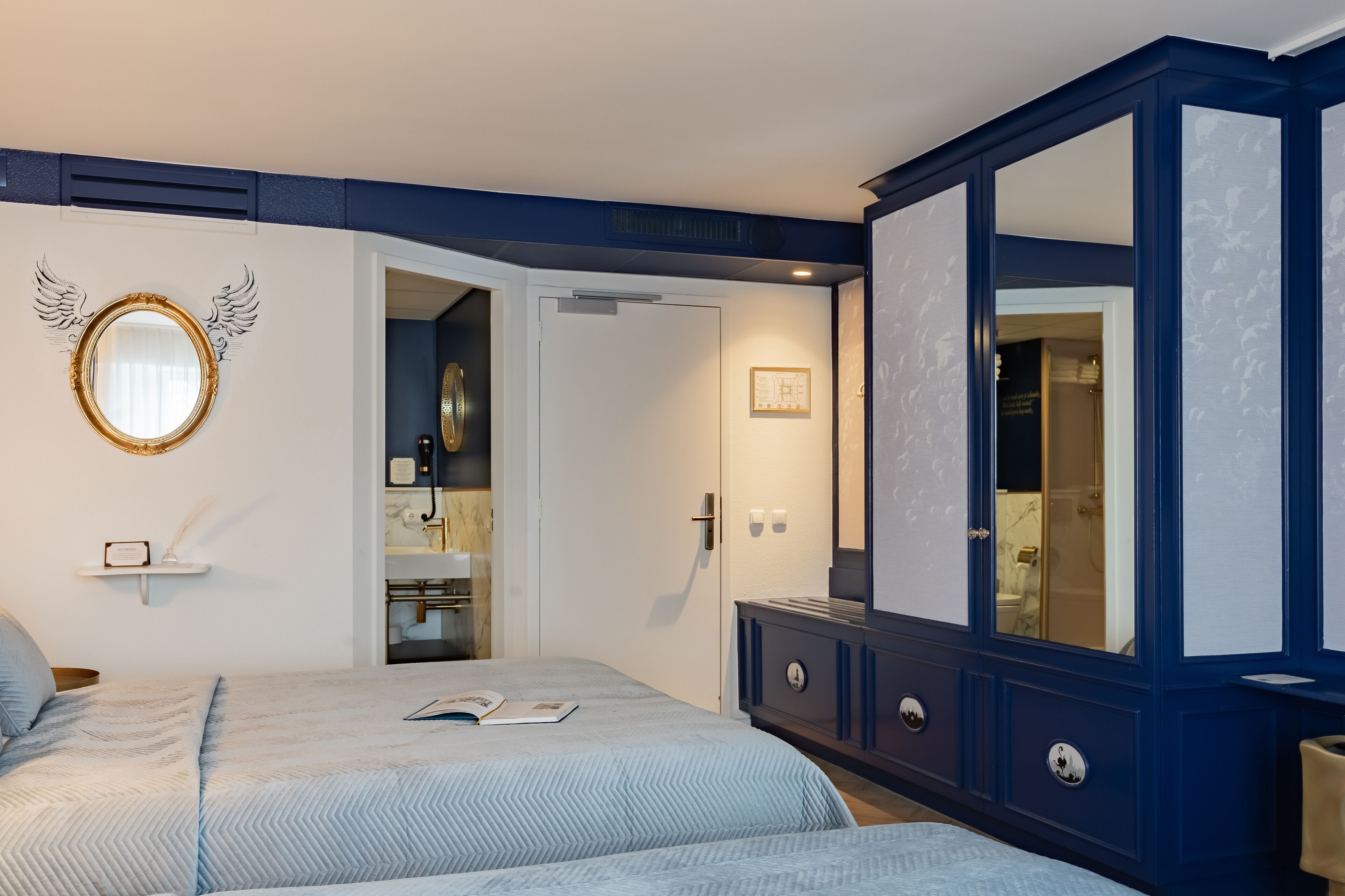 premium room max. 4 persons (with unlimited amusement park access) | in-room safe, cots/infant beds, free wifi, bed sheets