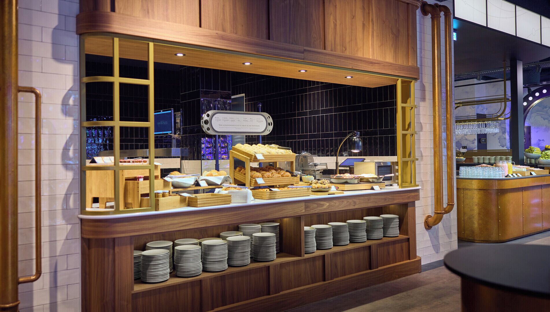 Free daily full breakfast