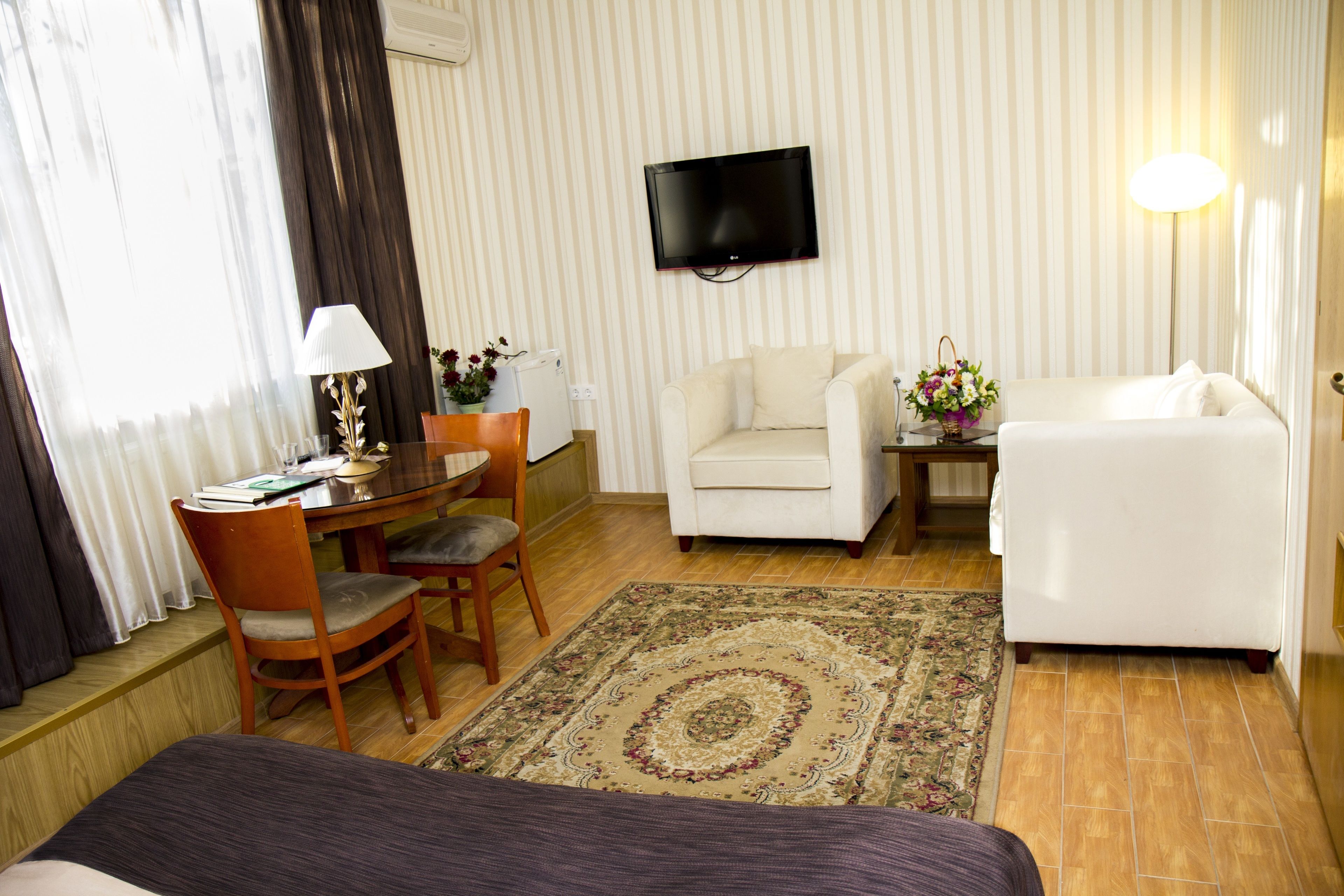 standard double room | minibar, in-room safe, desk, soundproofing