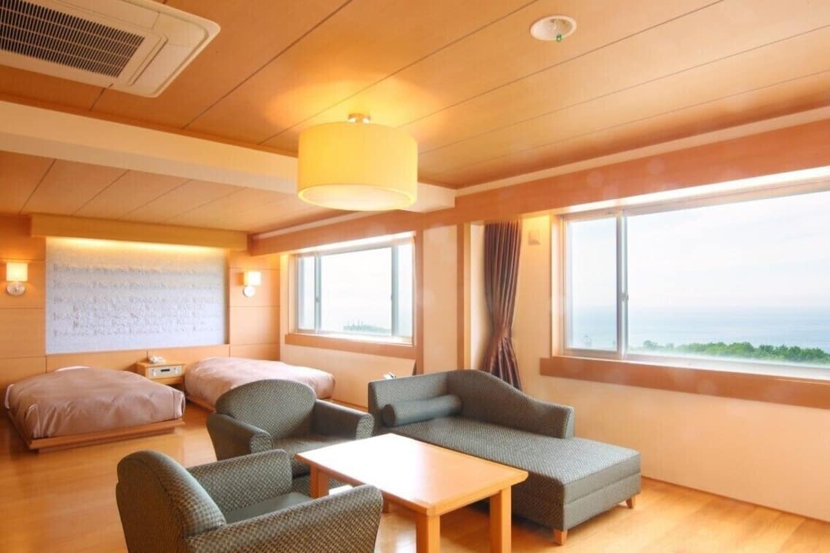 Traditionele kamer, 2 eenpersoonsbedden, niet-roken (Japanese Western Style B, Shizen Wing) | 1 slaapkamer, een kluis op de kamer, een bureau, gratis wifi