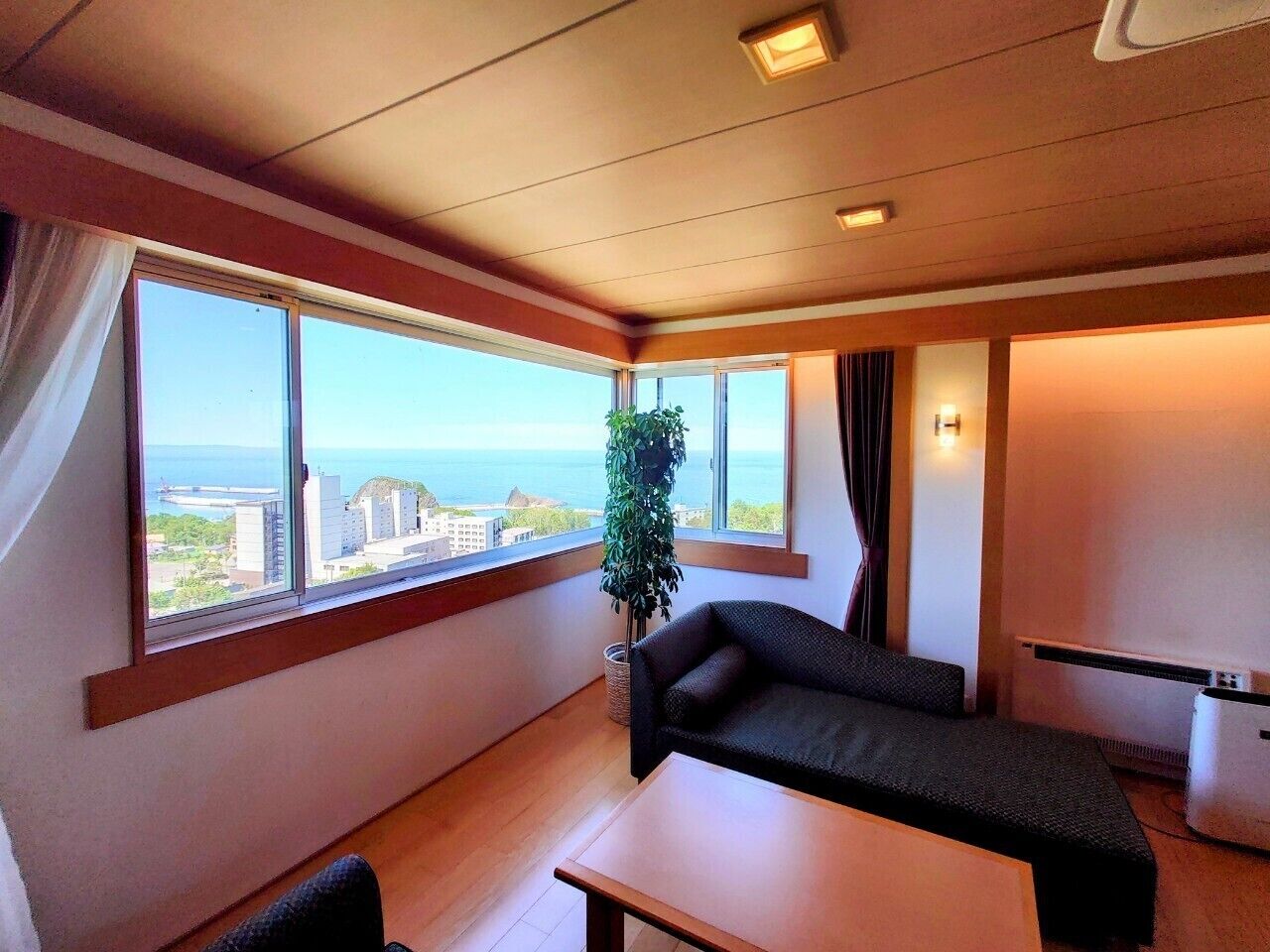 japanese western style room with japanese futon, corner, non smoking, shizen wing | 1 bedroom, in-room safe, desk, free wifi