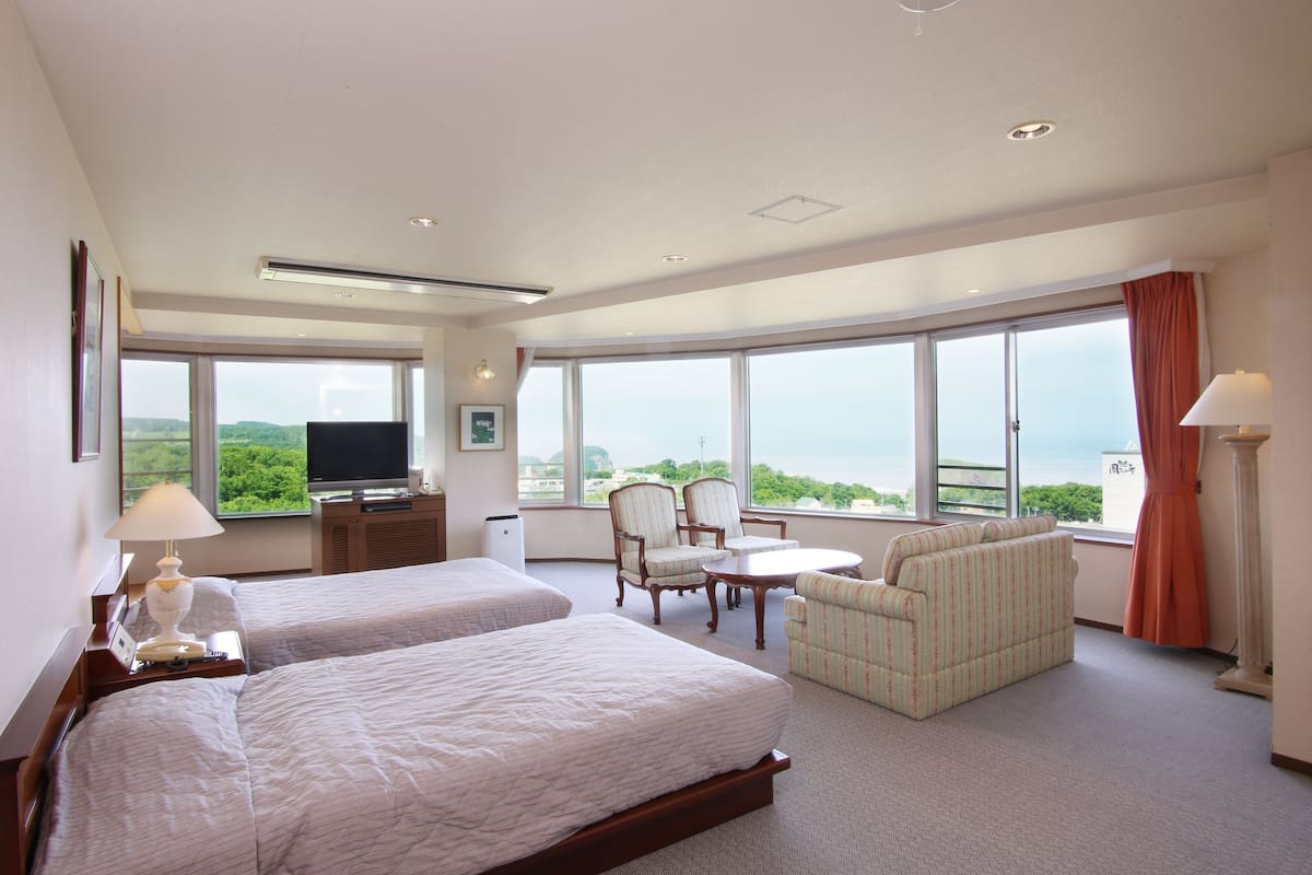 1 bedroom, in-room safe, desk, free wifi