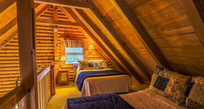 Mountainaire Inn and Log Cabins