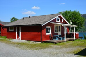 Comfort-Ferienhütte, 3 Schlafzimmer, Terrasse, Meerblick (incl. Cleaning-Fee per stay)