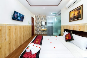 Superior Room | Hypo-allergenic bedding, minibar, in-room safe, individually furnished - White Cloud Homestay (Da Nang)