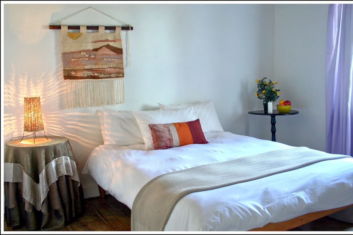 Tamar Country Cottage | Free cribs/infant beds, rollaway beds, WiFi