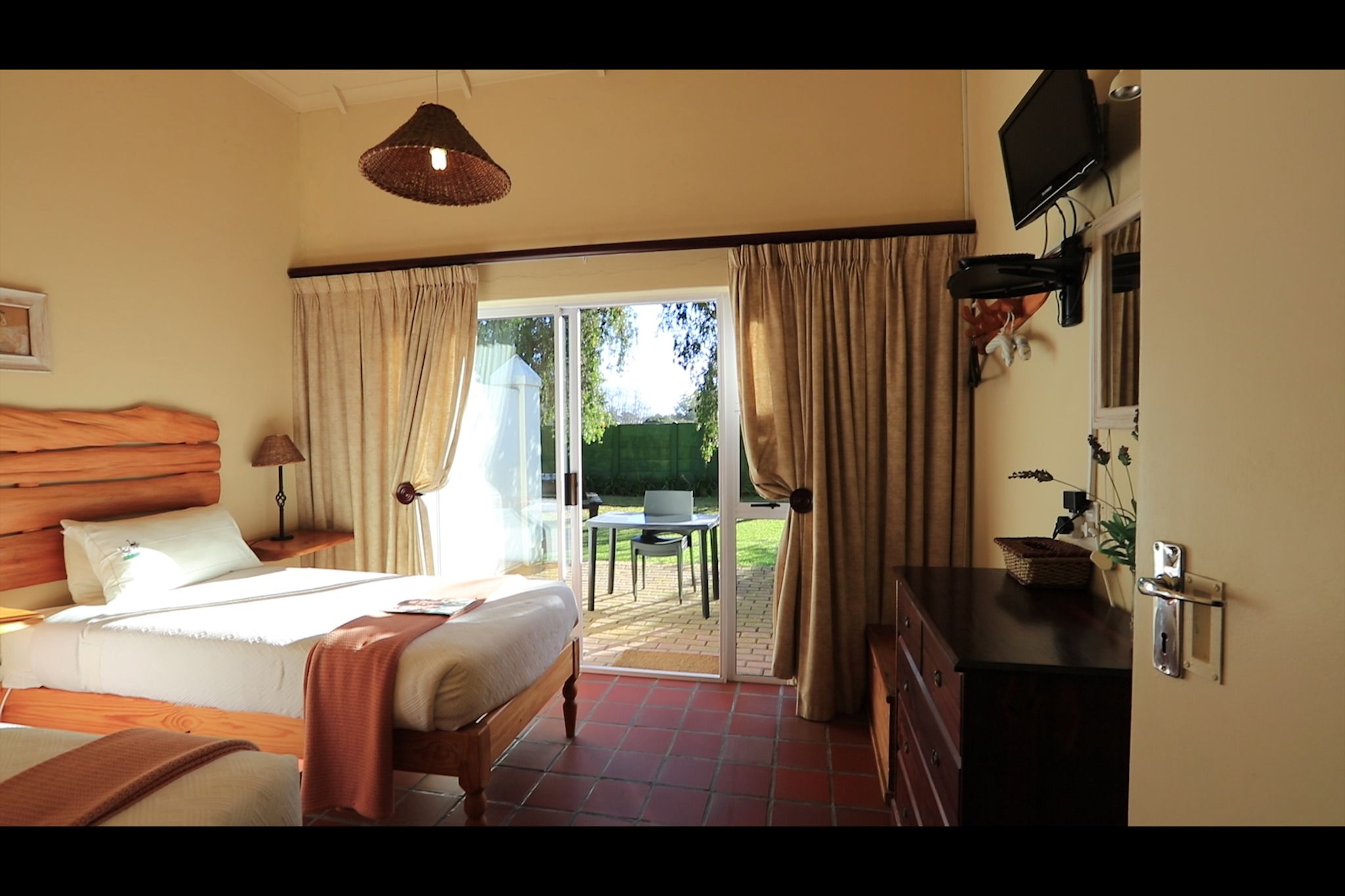 Ilmaiset vauvansängyt, lisävuoteet, Wi-Fi