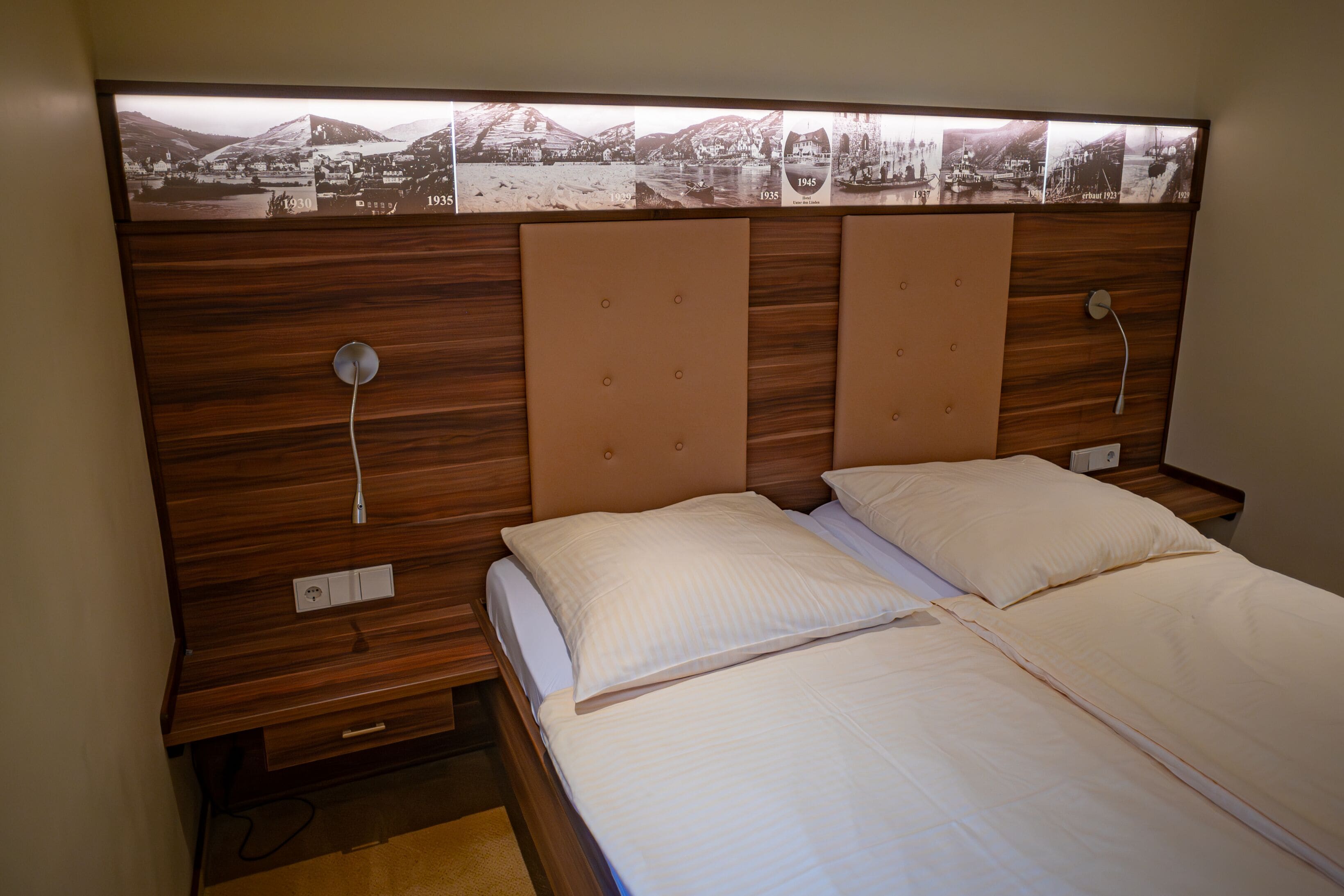 comfort double room | in-room safe, desk, soundproofing, free wifi