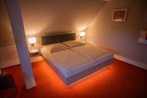 In-room safe, desk, soundproofing, free WiFi