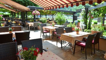 Mittagessen und Abendessen