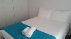 Apartamento Confort, 2 habitaciones (Mutual) | 2 dormitorios, decoración individual, tabla de planchar con plancha