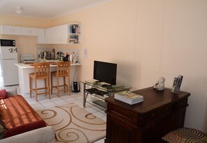Business Apartment, Patio (Newlands) | Living area