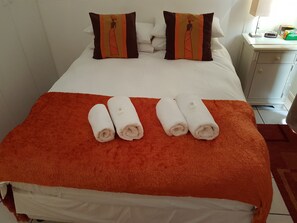 1 bedroom, in-room safe, individually decorated, individually furnished - Bradclin Newlands (Cape Town)