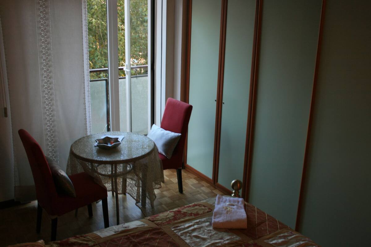 Double Room, Shared Bathroom | Free WiFi