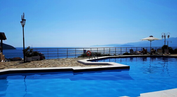 Alberca al aire libre 