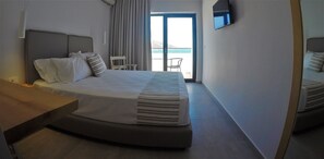 In-room safe, iron/ironing board, rollaway beds, free WiFi