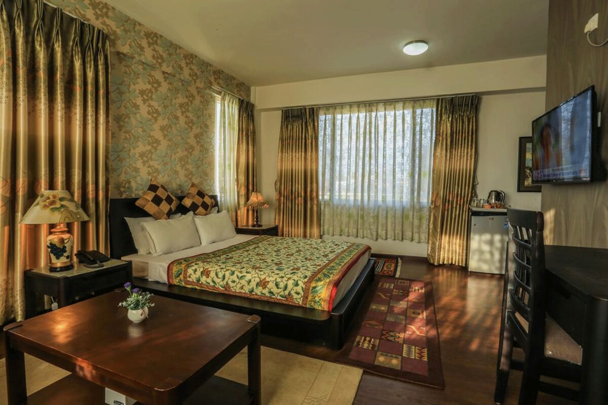 Minibar, coffre-fort, bureau