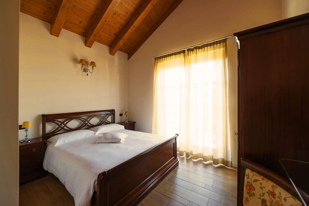 Double Room, Mountain View