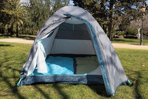 1 bedroom, bed sheets