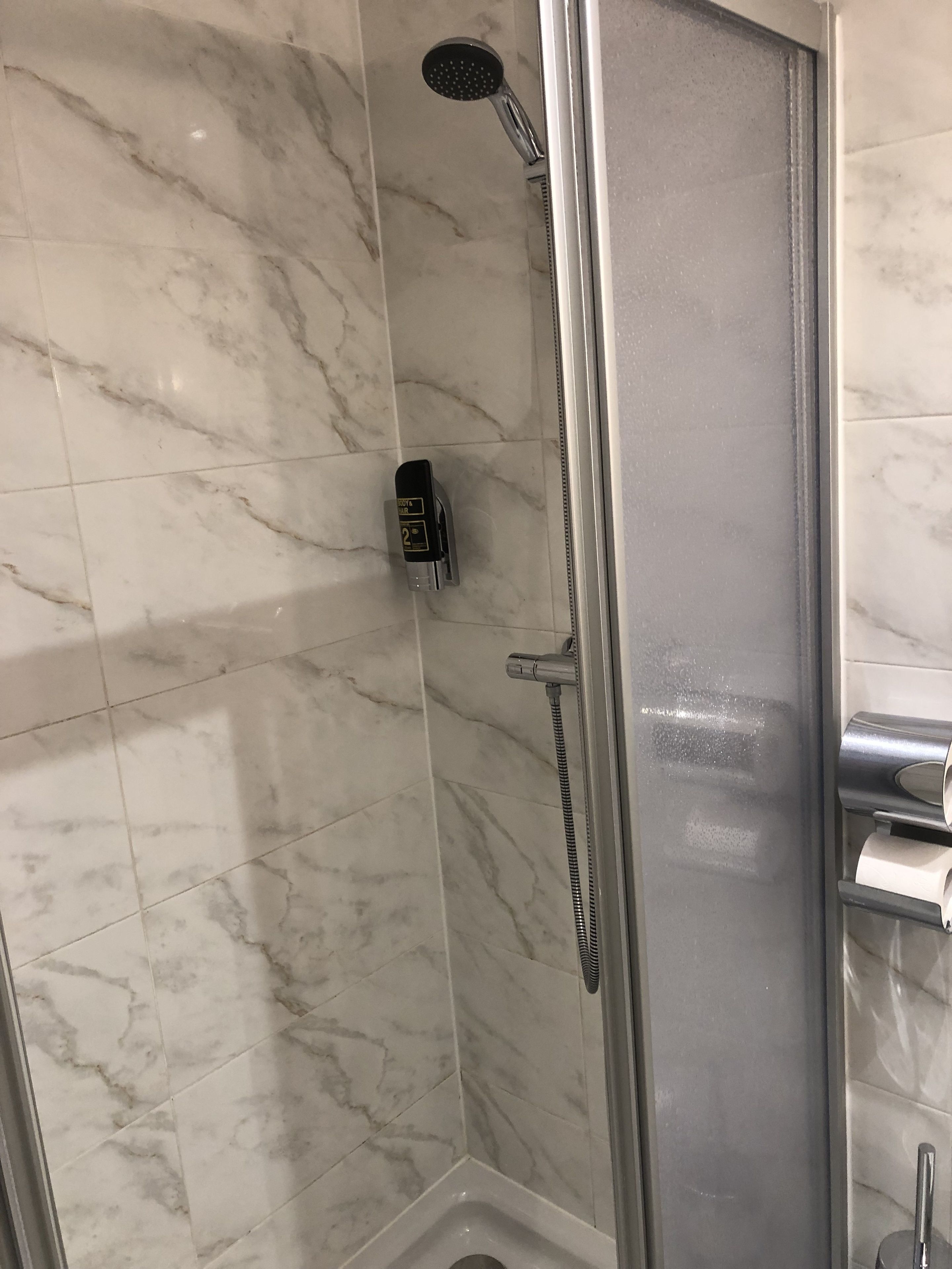 twin room (bunk bed) | bathroom | shower, free toiletries, towels