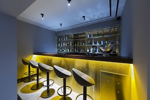 Bar (en la propiedad)