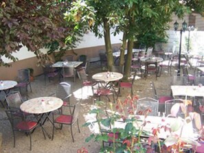 Mittagessen und Abendessen, regionale Küche