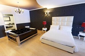 Premium bedding, minibar, in-room safe, desk