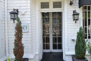 Front of property - Casona Bustamante (Santiago)