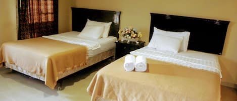 Habitación doble estándar | Insonorización y ropa de cama