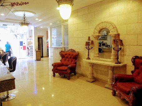Interior. Hotel Meryland