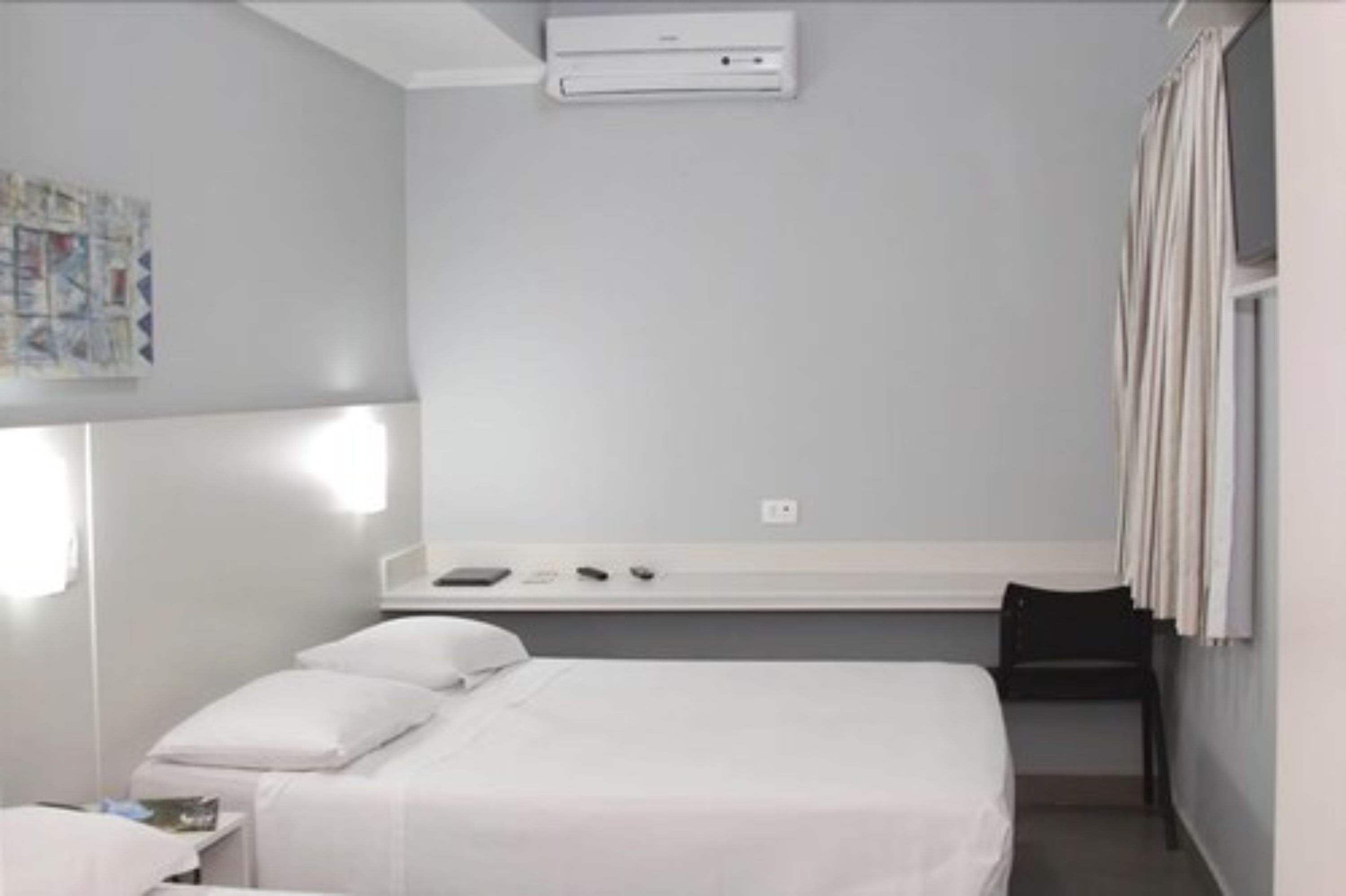 deluxe double room | minibar, in-room safe, desk, blackout curtains