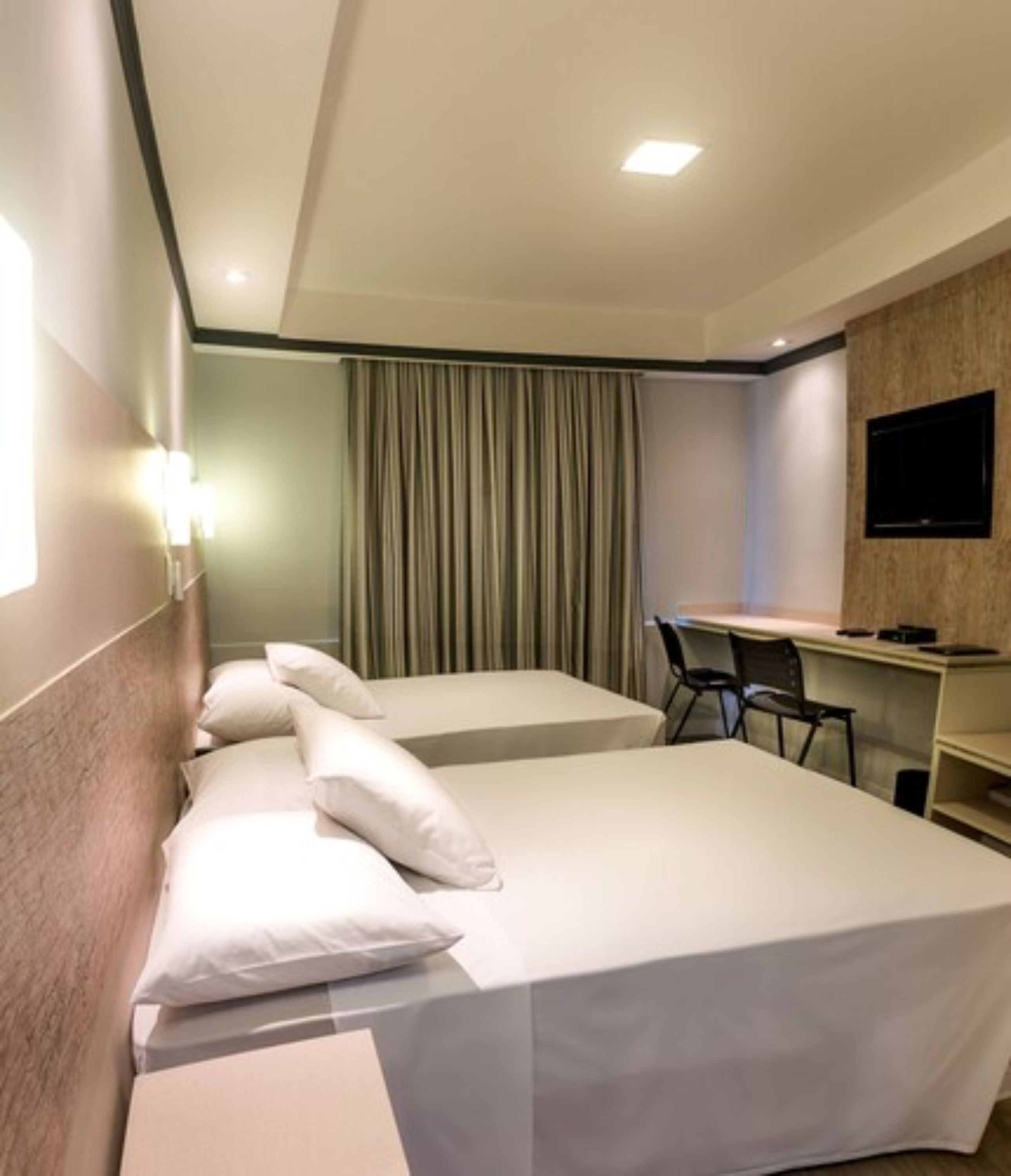 deluxe double room | minibar, in-room safe, desk, blackout curtains