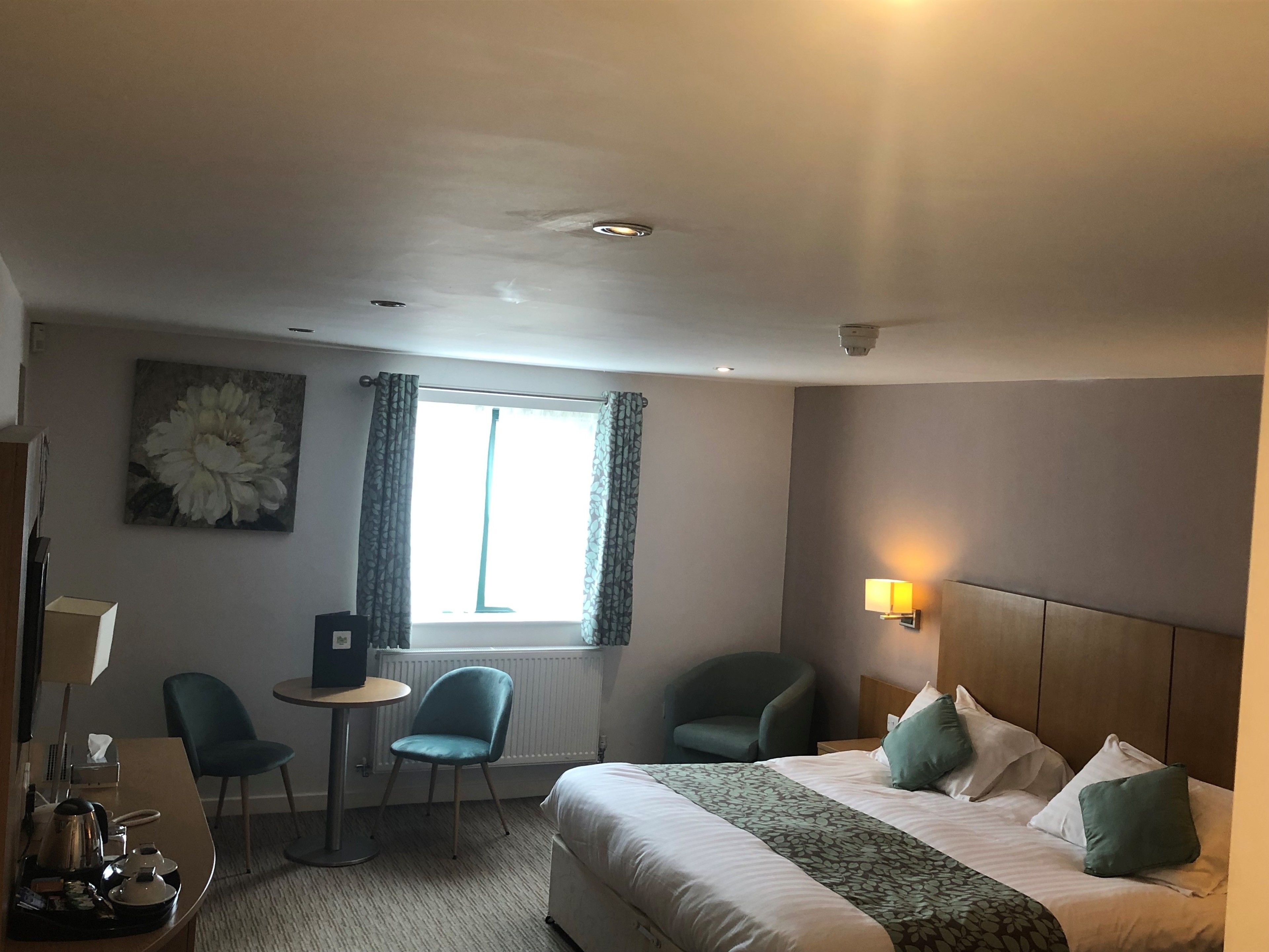 executive double or twin room | desk, laptop workspace, iron/ironing board, free wifi