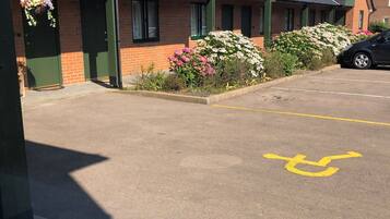 Szoba két külön ággyal, akadálymentesített | Kilátás a szobából