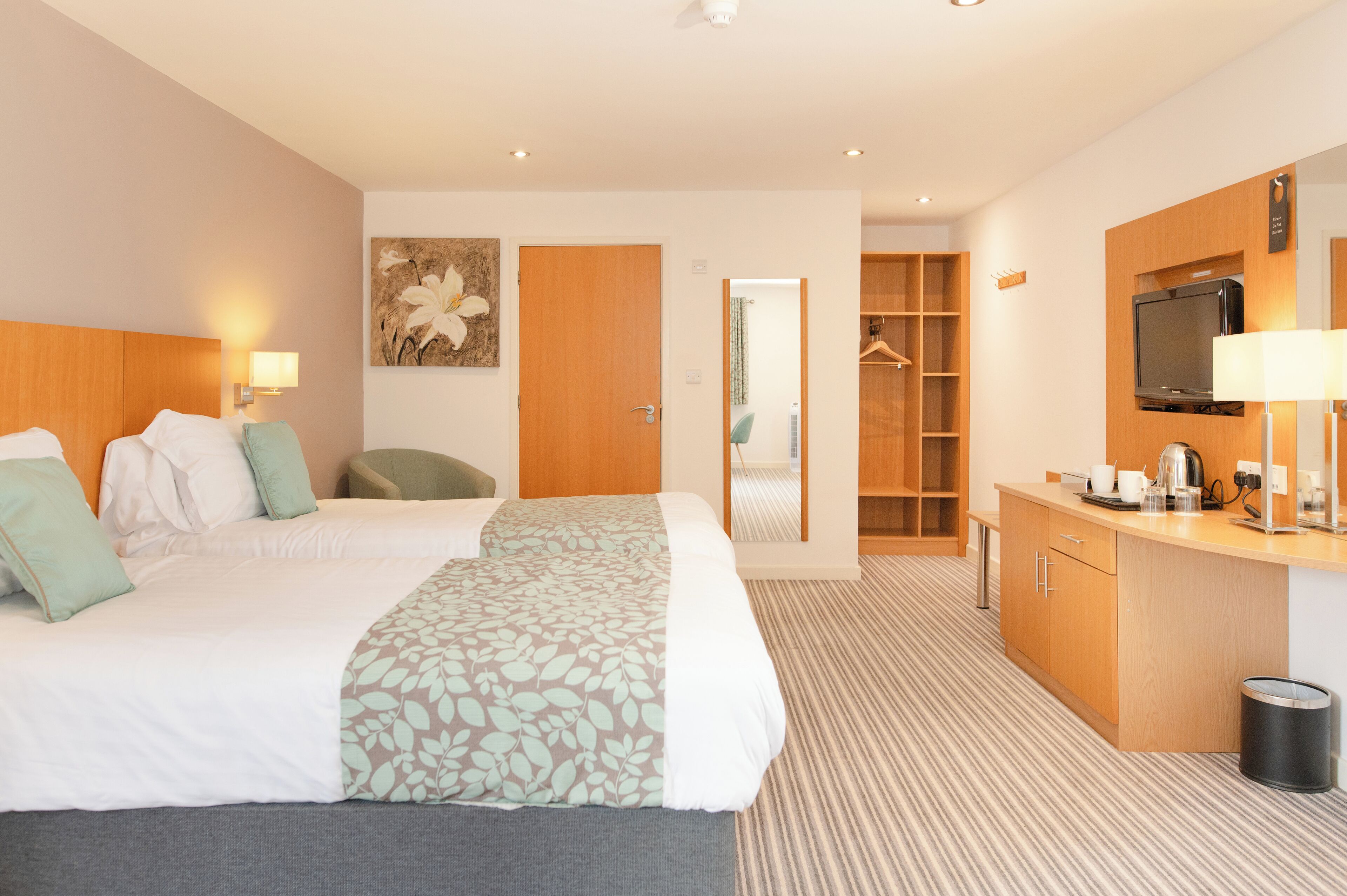 Habitación con 1 cama doble o 2 individuales | Escritorio y espacio para trabajar con un portátil