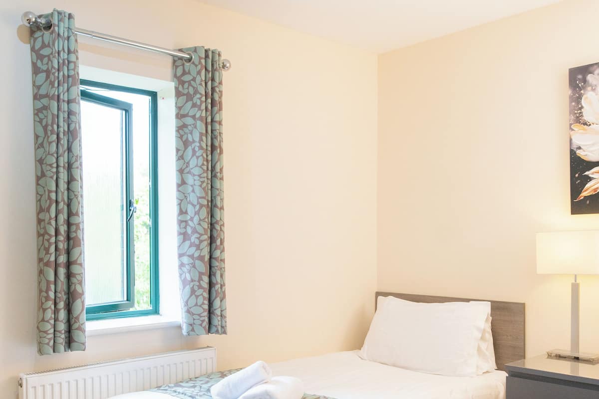 Desk, laptop workspace, iron/ironing board, free WiFi
