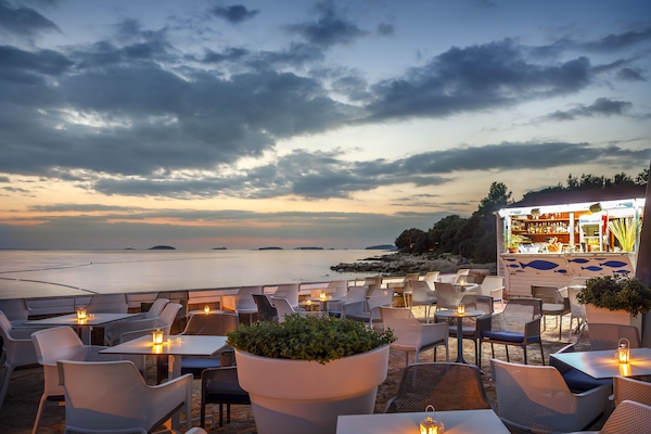 Beach bar