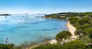 On the beach, beach massages, scuba diving, motor boating - Maistra Camping Veštar Mobile homes  (Rovinj)