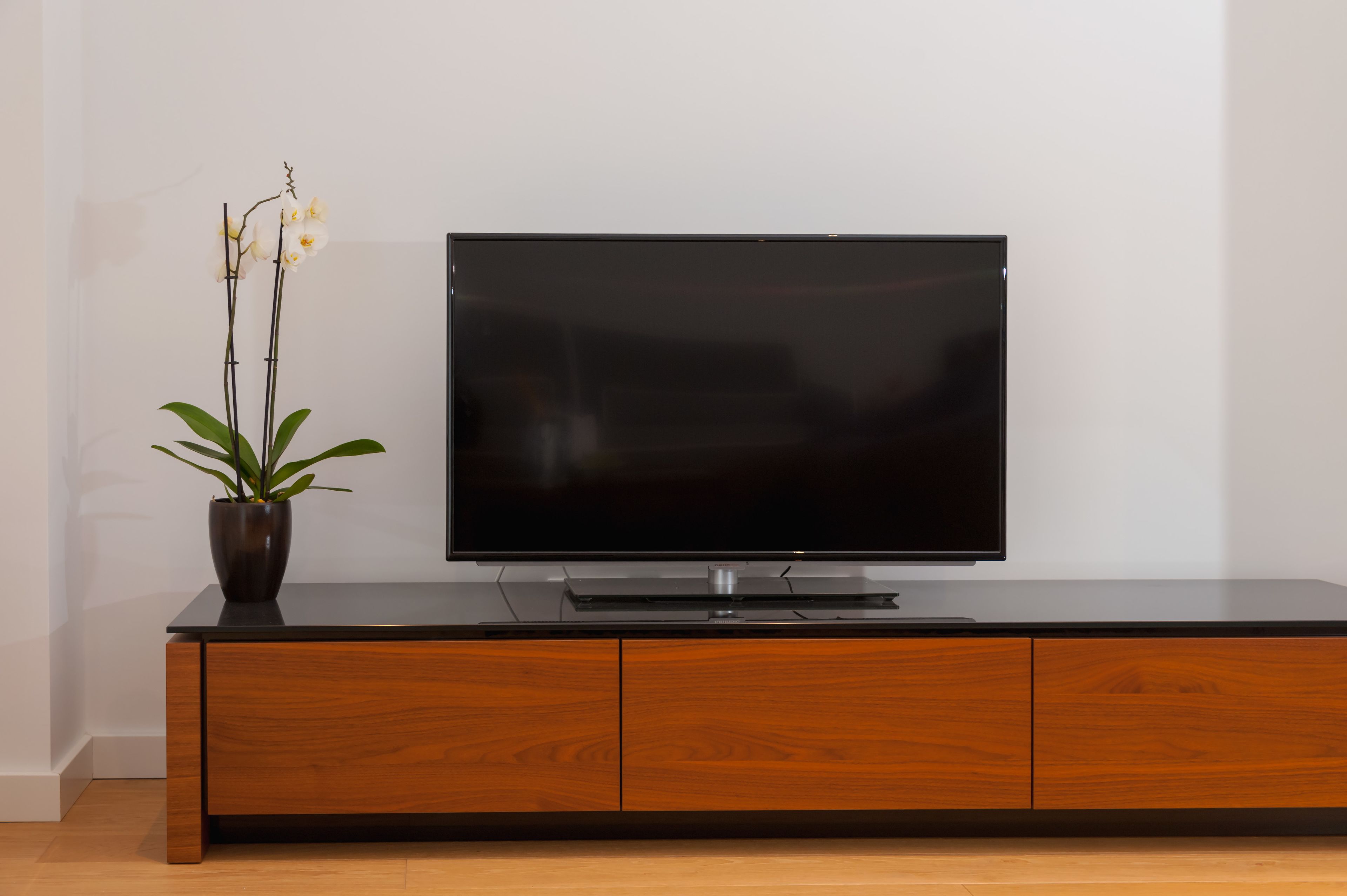 junior one bedroom suite | living area | flat-screen tv