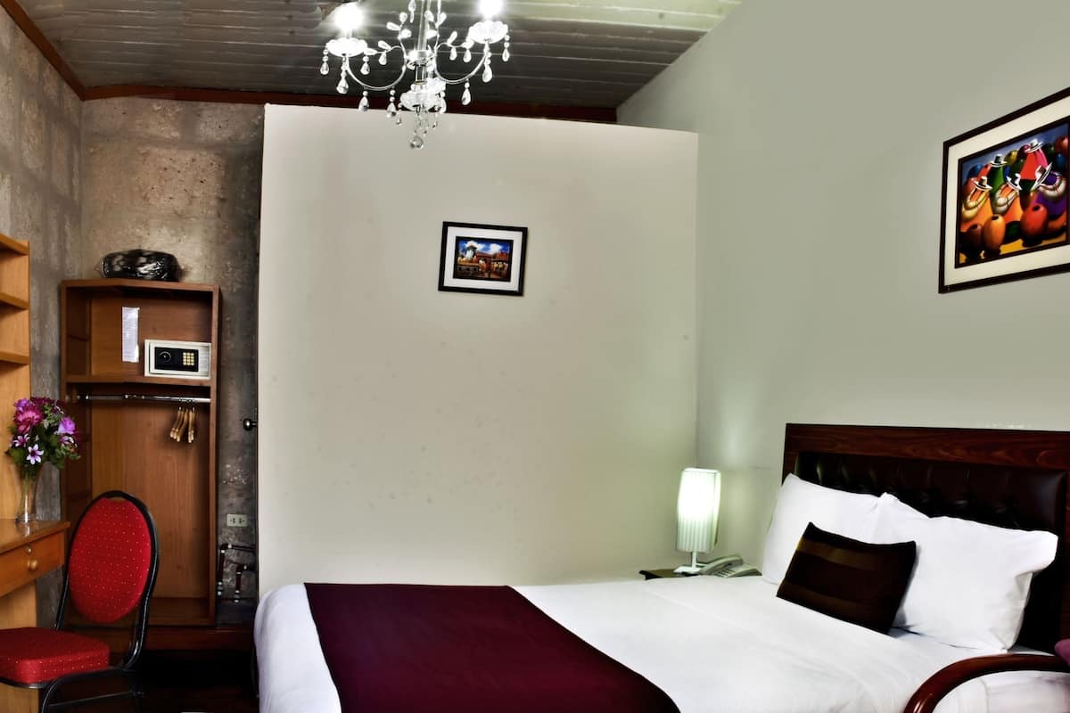 Superior Room | Minibar, in-room safe, rollaway beds, free WiFi