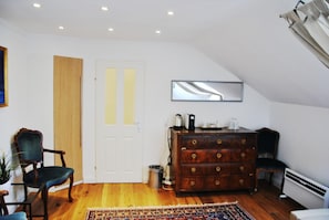 32-inch flat-screen TV with satellite channels, TV