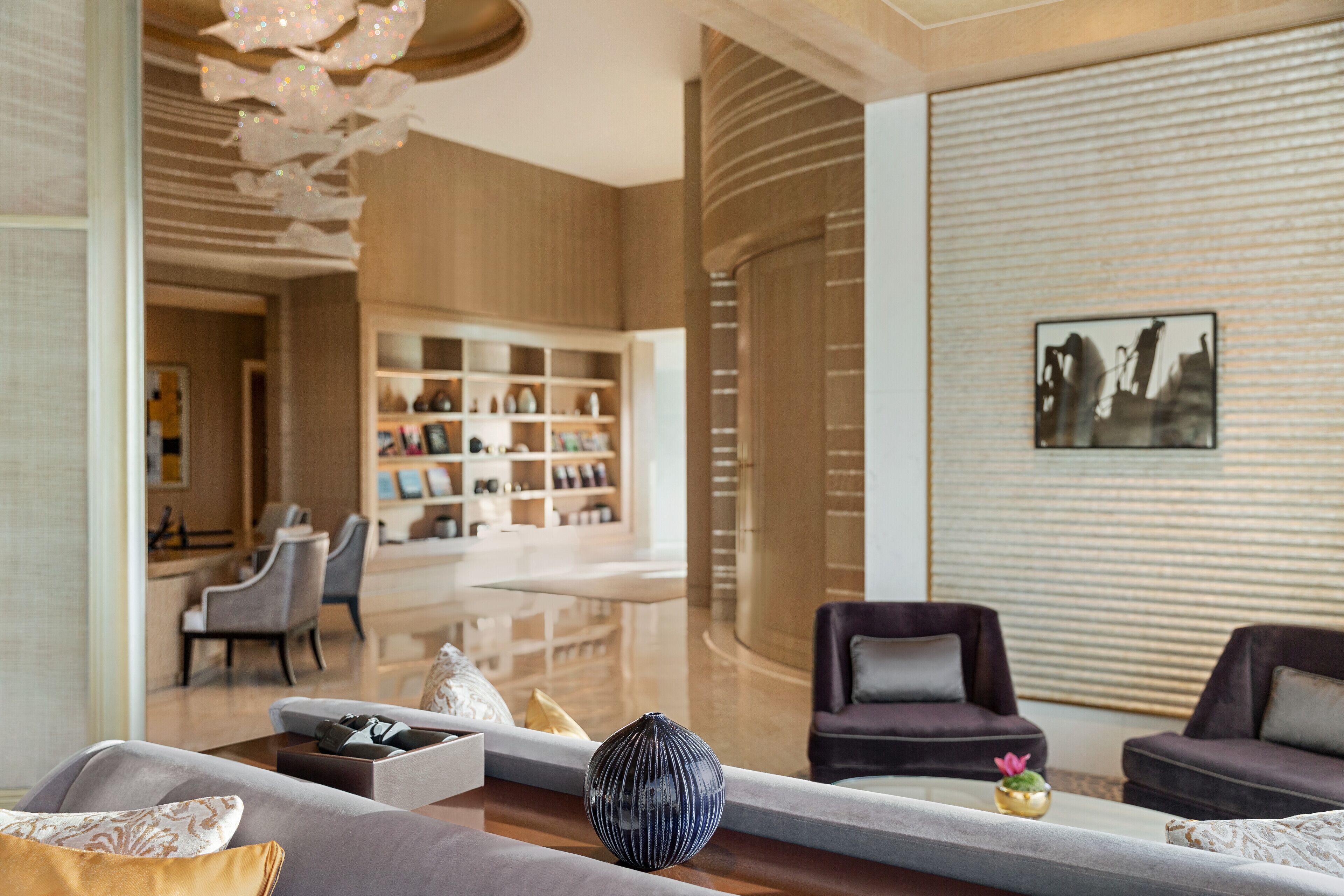 Premier Suite, 1 King Bed | Executive lounge