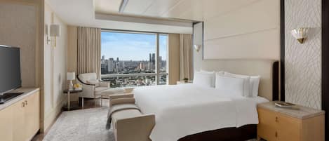 Minibar, caixa forta a l'habitació, escriptori i cortines opaques