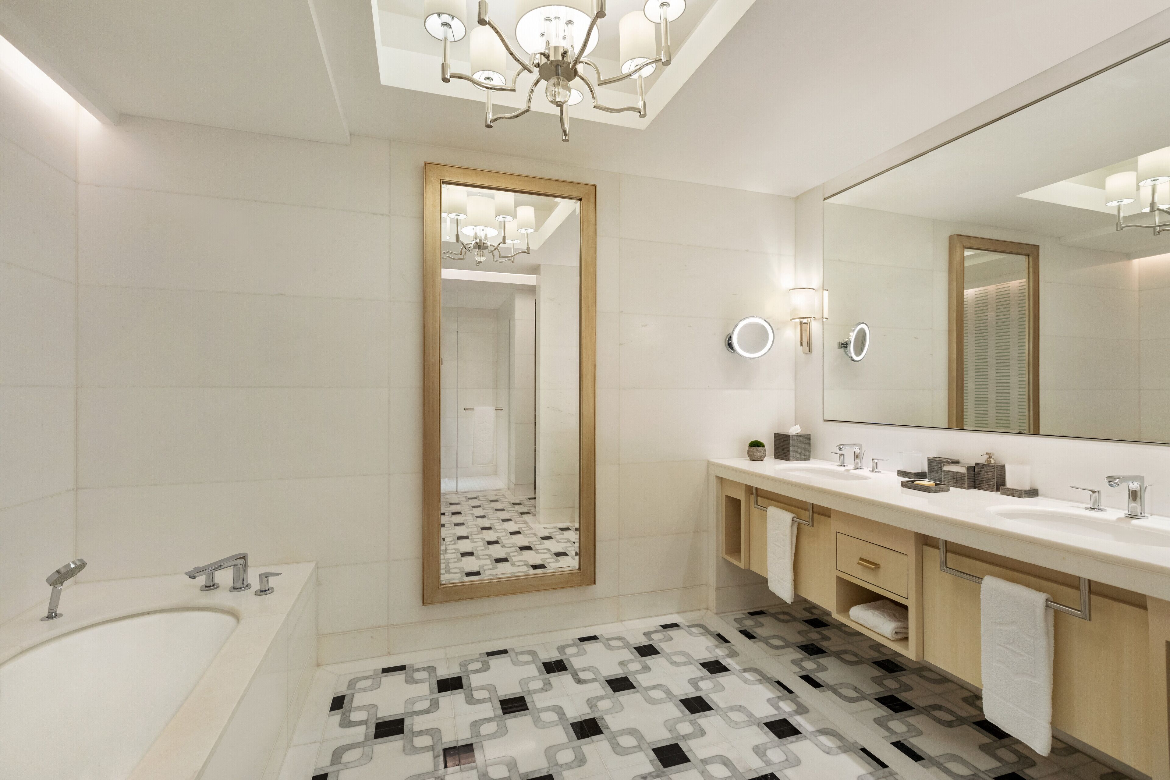 Specialty Suite | Bathroom