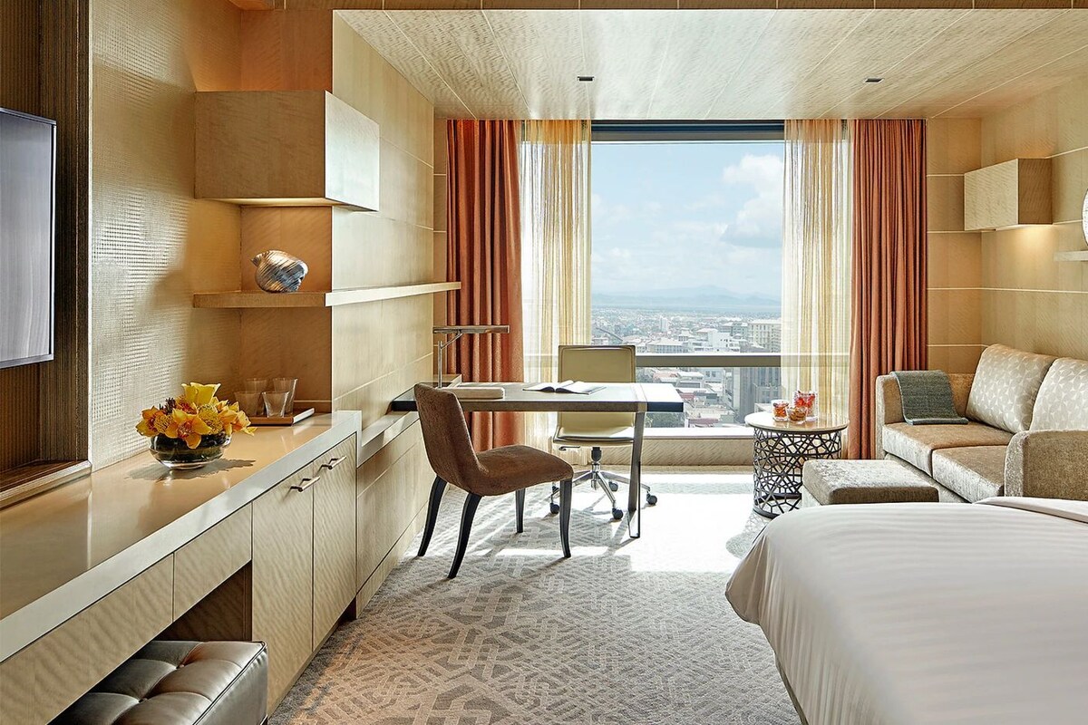 Minibar, in-room safe, desk, laptop workspace