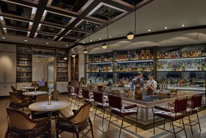 酒吧（店内）