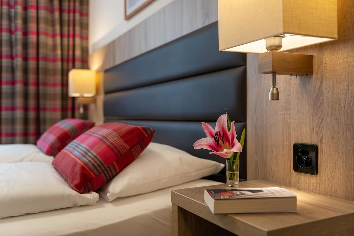 Premium Suite, 1 Double Bed (Final Cleaning included) | 2 bedrooms, premium bedding, desk, blackout curtains