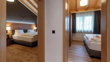 Superior Apartment Attica, 2 bedrooms (incl. final cleaning fee) | 2 bedrooms, premium bedding, desk, blackout drapes